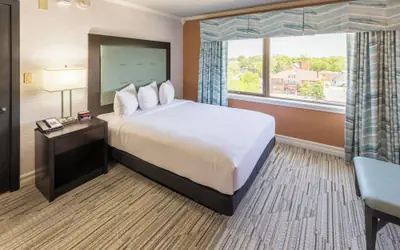 The Boulevard Inn & Bistro