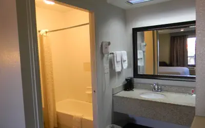 Days Inn by Wyndham Bainbridge