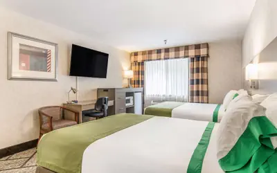 GuestHouse Inn & Suites Poulsbo