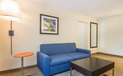 Holiday Inn Express & Suites - Albany Airport - Wolf Road by IHG