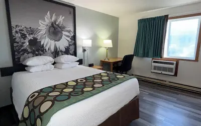 Super 8 by Wyndham West Fargo Main Ave ND