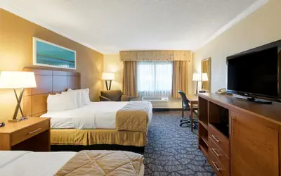 Clarion Hotel Detroit Metro Airport