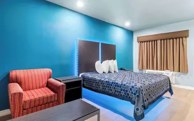 Econo Lodge Inn & Suites Channelview - Houston East