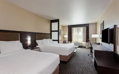 Holiday Inn Express & Suites Anaheim Resort Area by IHG