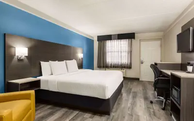 La Quinta Inn by Wyndham San Antonio I-35 N at Toepperwein