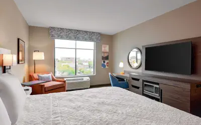 Hampton Inn Salem Boston