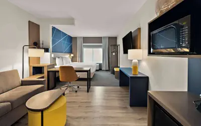 Comfort Suites Columbus East Broad