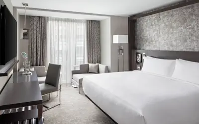 Envue, Autograph Collection