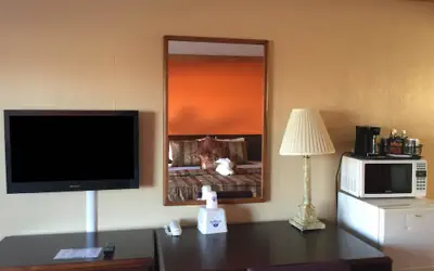 Americas Best Value Inn & Suites Macon at Sunset Dr