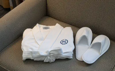 Sheraton Milwaukee Brookfield Hotel