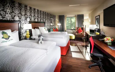 Staypineapple, The Maxwell Hotel, Seattle Center Seattle