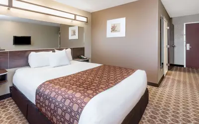 Microtel Inn & Suites by Wyndham Dickinson