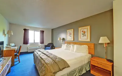 Capital O Amerihost Inn and Suites Fulton Hwy 54 MO