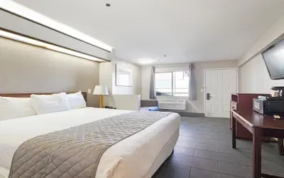 Budget Inn and Suites