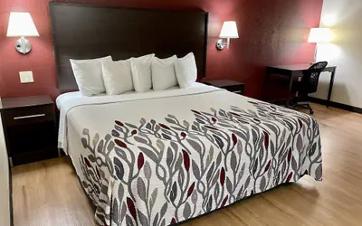 Red Roof Inn Sandusky - Milan