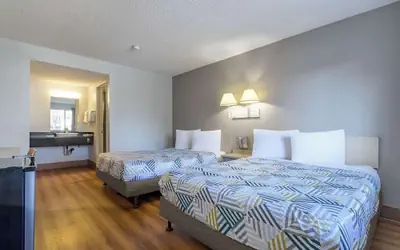 Motel 6 Hayward, CA – Silicon Valley Gateway