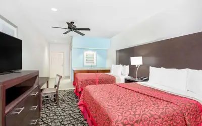 Days Inn & Suites by Wyndham Madisonville