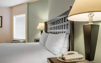 Sunchase Inn & Suites