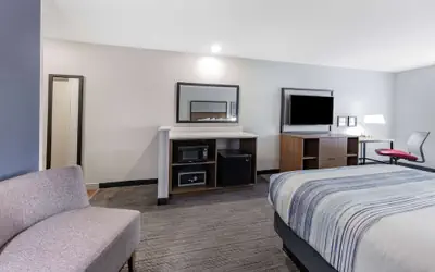 AmericInn by Wyndham International Falls