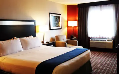 Holiday Inn Express Bakersfield by IHG