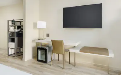 AC Hotel by Marriott Naples 5th Avenue