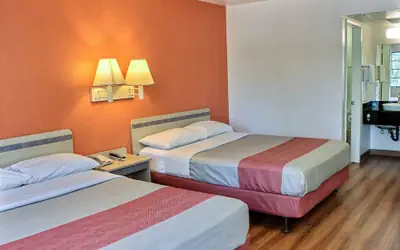 Motel 6-Coalinga, CA - East