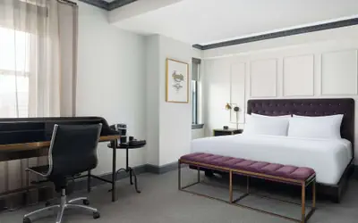 Hotel Phillips Kansas City, Curio Collection By Hilton