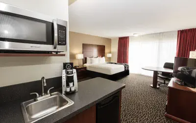 La Quinta by Wyndham Clearwater Central