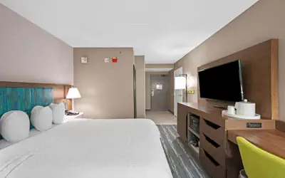 Hampton Inn Cleveland-Westlake