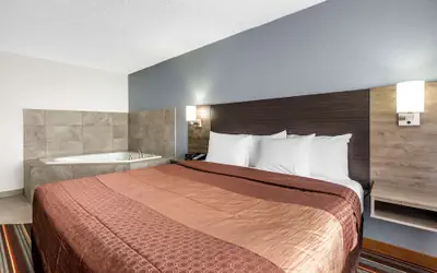 Quality Inn & Suites Sulphur Springs