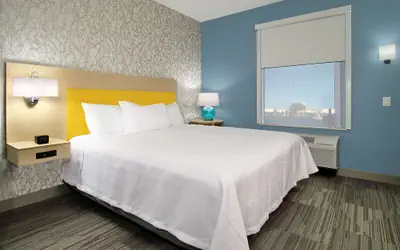 Days Inn & Suites by Wyndham Beaumont West / I-10 & Walden