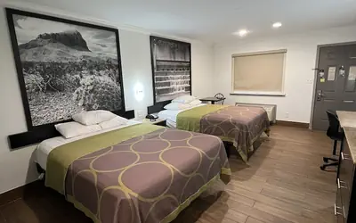 Super 8 Wyndham McAllen Downtown- City Center-Plaza Mall-Airport