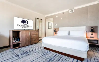 DoubleTree by Hilton South Charlotte Tyvola