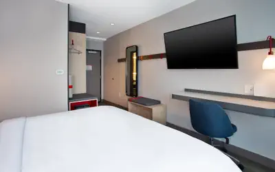 avid hotels - Detroit - Warren by IHG