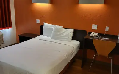 Super 8 by Wyndham Santa Clara