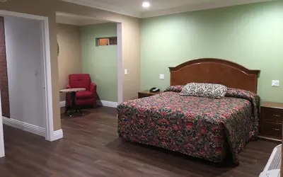 American Inn & Suites LAX