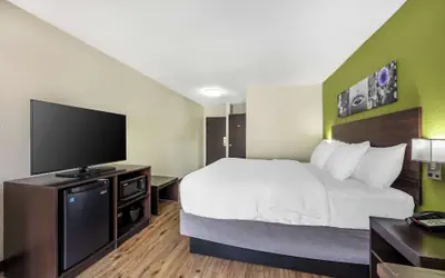 Sleep Inn & Suites Salina I-135