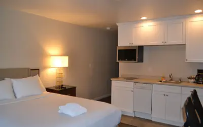 Moonlight Beach Motel