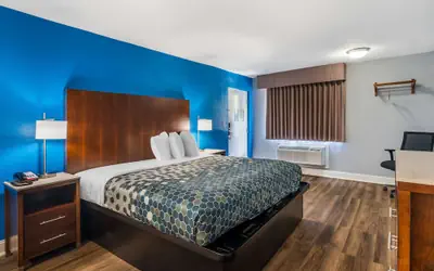 Econo Lodge Inn & Suites Virginia Beach - Norfolk