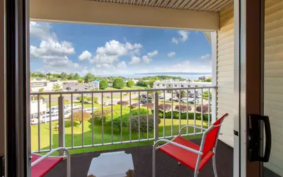 Apple Tree Inn; SureStay Collection by Best Western