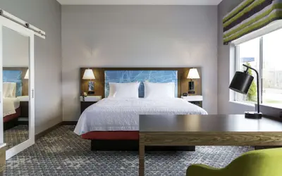 Hampton Inn & Suites Pittsburgh New Stanton PA