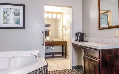 Clarion Hotel By Humboldt Bay