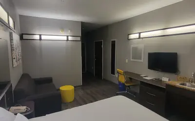Microtel Inn & Suites by Wyndham Bluffs
