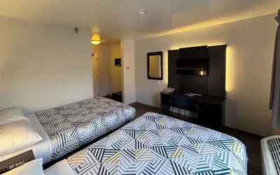 Motel 6-Glenview, IL - Chicago North