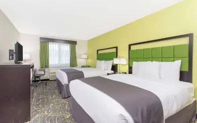 AmericInn by Wyndham Delafield-Waukesha-Milwaukee