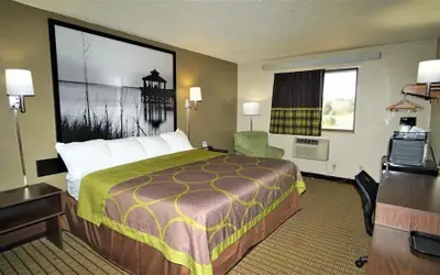 Super 8 by Wyndham Greenville