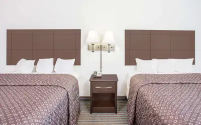 Super 8 by Wyndham Cedar Falls