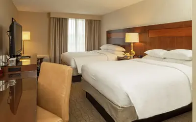 DoubleTree by Hilton Pittsburgh-Green Tree
