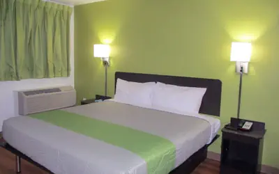 Motel 6-North Olmsted, OH - Cleveland