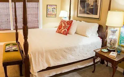 Stay Fairfield - Fairfield Place and Fairfield Manor Bed & Breakfast